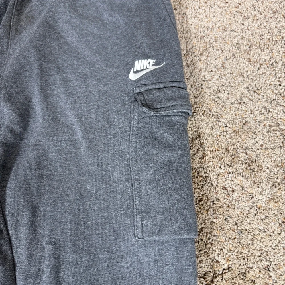 Nike Sportswear Club Fleece Cargo Pants Mens Medium Joggers CD3129-071 Gray
